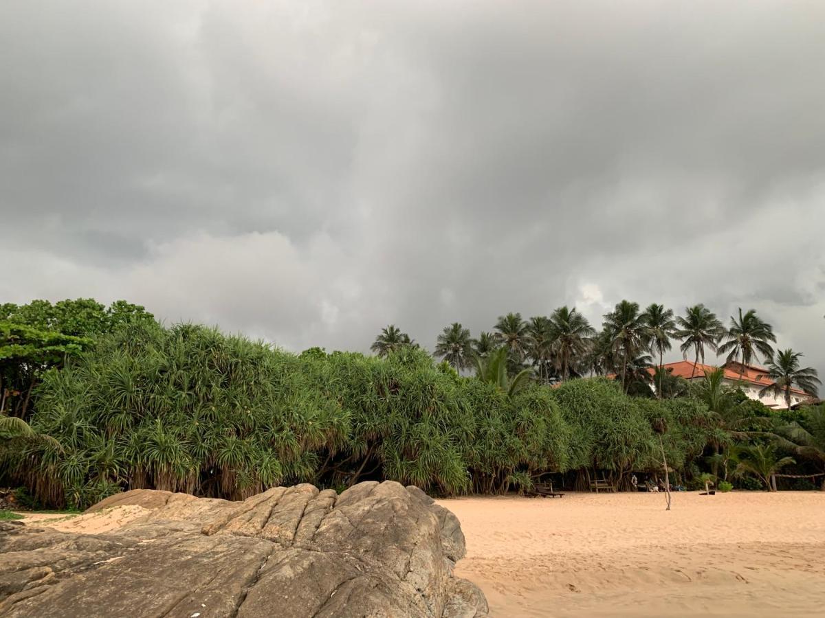 Tranquil Private Villa Near Bentota Beach 외부 사진